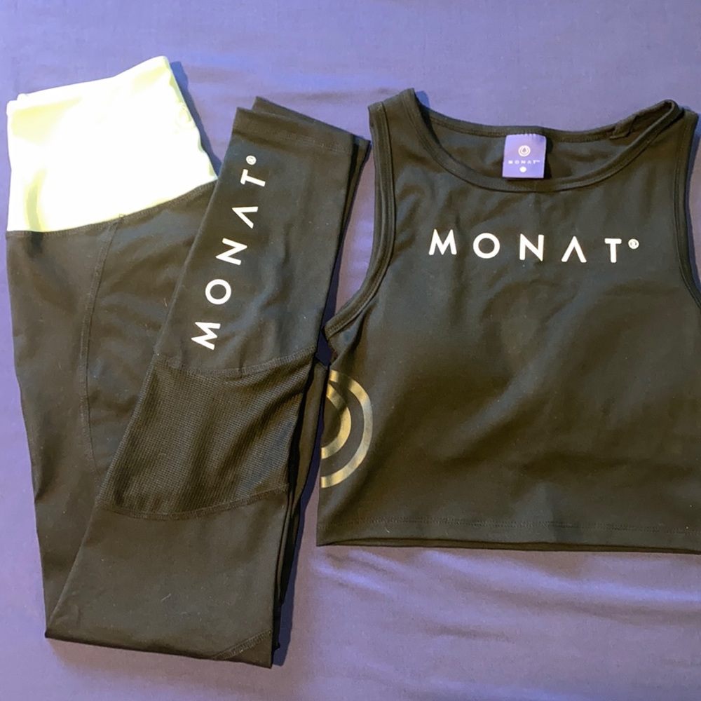 Monat leggings and crop top